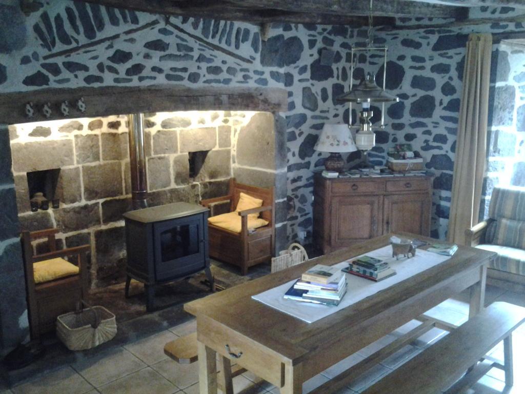 Chambre D'Hotes La Maison De Barrouze Bed & Breakfast Salers Luaran gambar