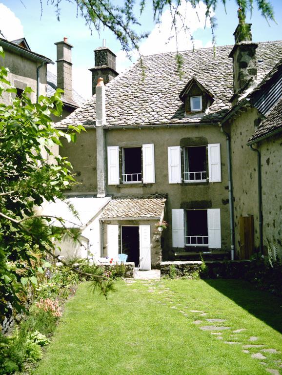 Chambre D'Hotes La Maison De Barrouze Bed & Breakfast Salers Luaran gambar