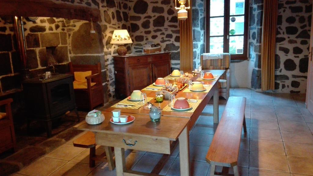 Chambre D'Hotes La Maison De Barrouze Bed & Breakfast Salers Luaran gambar